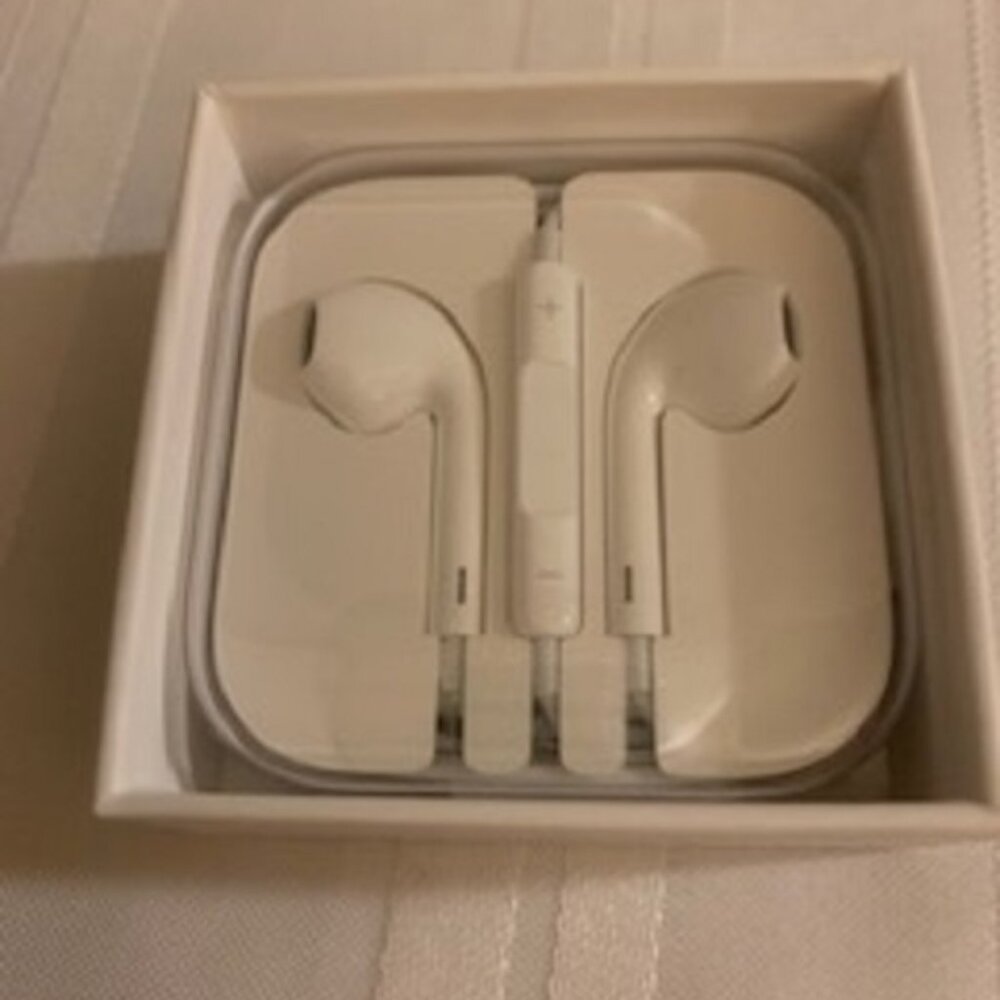 Genuine Apple Earpods 3.5 mm jack